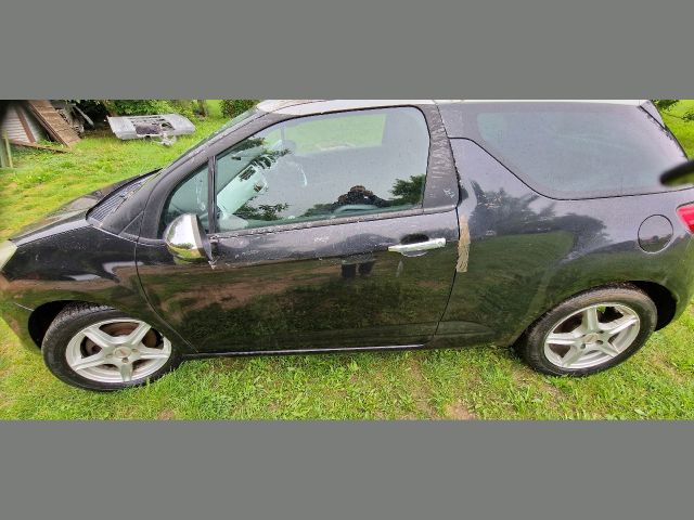 bontott CITROËN DS3 Bal első Ajtó (Üres lemez)