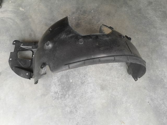 bontott CITROËN DS3 Bal első Dobbetét (Kerékjárati, Műanyag)