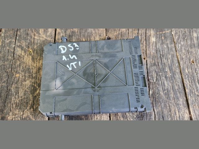 bontott CITROËN DS3 Biztosítéktábla Utastér