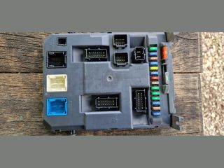 bontott CITROËN DS3 Biztosítéktábla Utastér