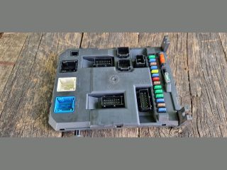 bontott CITROËN DS3 Biztosítéktábla Utastér