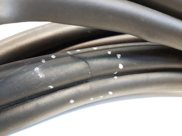 bontott CITROËN DS3 Csomagtérajtó Gumikéder