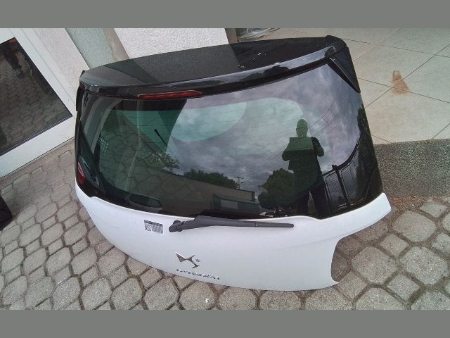 bontott CITROËN DS3 Csomagtérajtó (Részeivel)