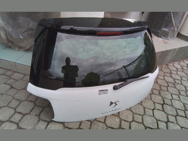 bontott CITROËN DS3 Csomagtérajtó (Részeivel)