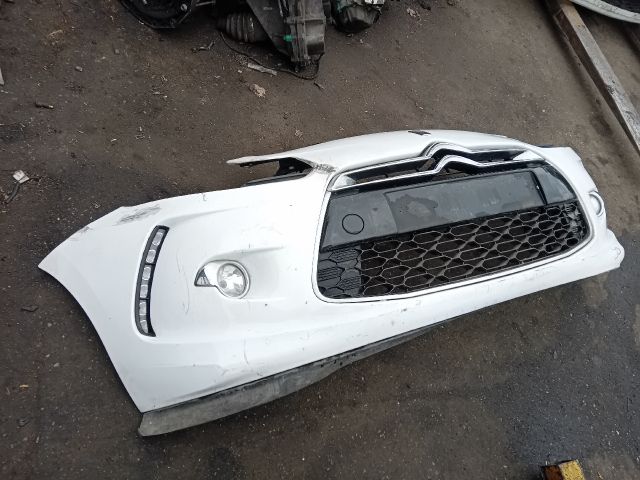 bontott CITROËN DS3 Első Lökhárító (Részeivel)