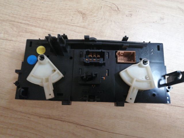 bontott CITROËN DS3 Fűtéskapcsoló (manuális klímás)