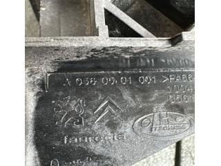 bontott CITROËN DS3 Könyöklő