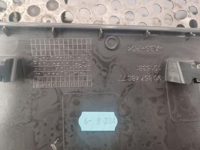 bontott CITROËN DS3 Középső Szellőző