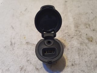 bontott CITROËN DS3 USB Aljzat