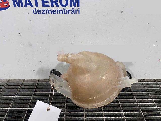 bontott CITROËN DS4 Kiegyenlítő Tartály