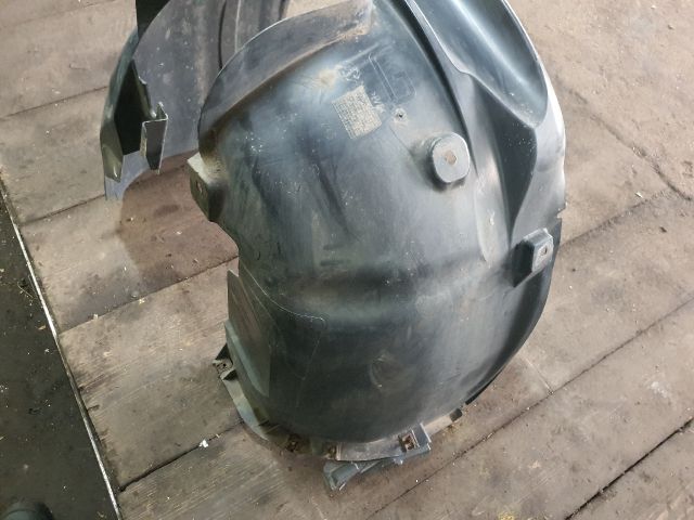 bontott CITROËN DS4 Bal első Első Dobbetét (Kerékjárati, Műanyag)