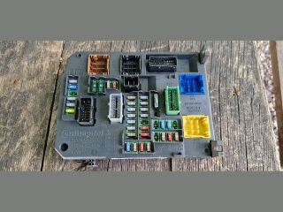 bontott CITROËN DS4 Biztosítéktábla Utastér