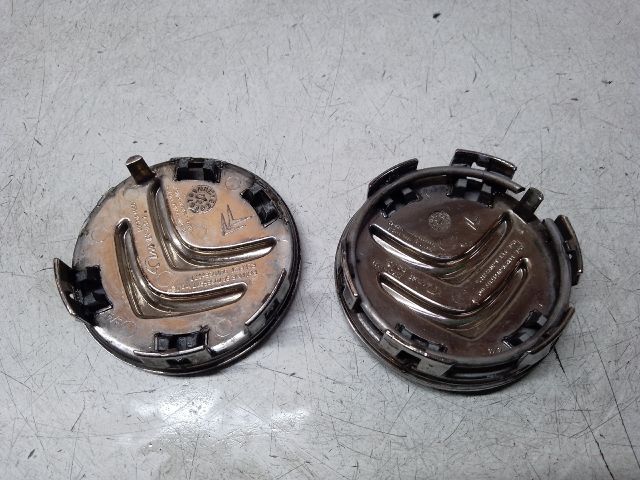 bontott CITROËN DS4 Felniközép Pár