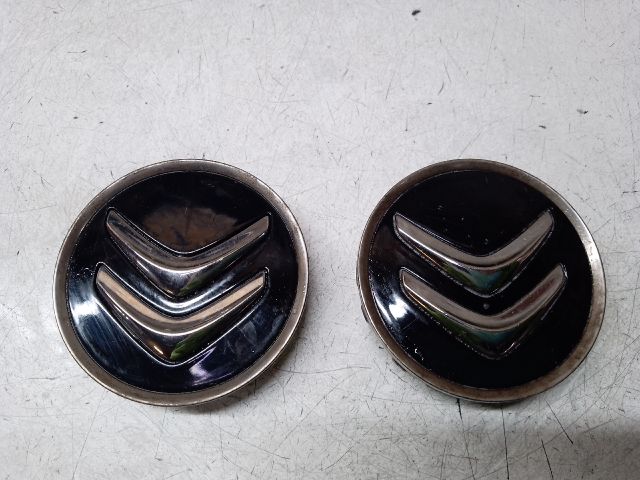 bontott CITROËN DS4 Felniközép Pár