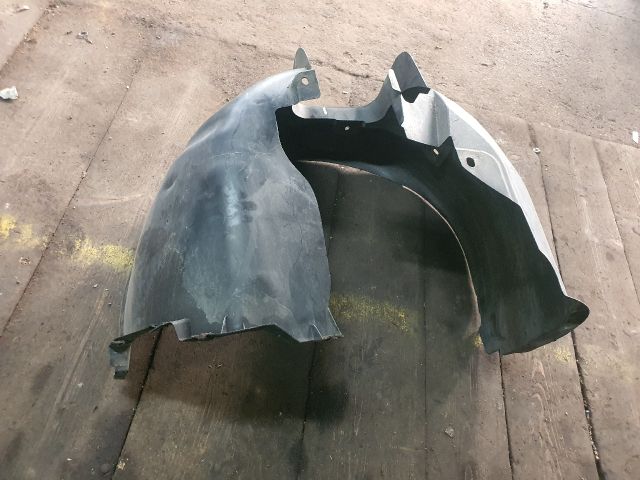 bontott CITROËN DS4 Jobb első Első Dobbetét (Kerékjárati, Műanyag)