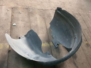 bontott CITROËN DS4 Jobb első Első Dobbetét (Kerékjárati, Műanyag)