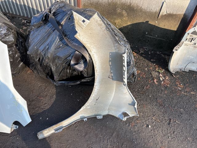 bontott CITROËN DS4 Jobb első Sárvédő