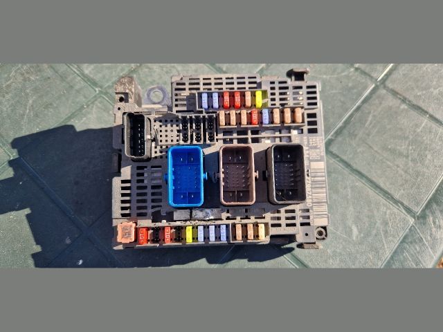 bontott CITROËN DS5 Biztosítéktábla Motortér