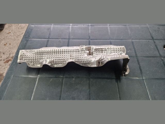 bontott CITROËN DS5 Leömlő Hővédő Lemez