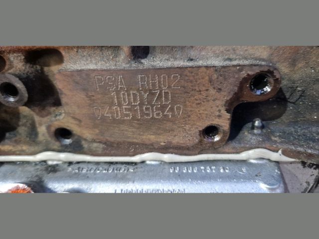 bontott CITROËN DS5 Motor (Fűzött blokk hengerfejjel)