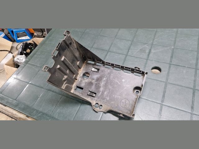 bontott CITROËN DS5 Akkumulátor Tartó