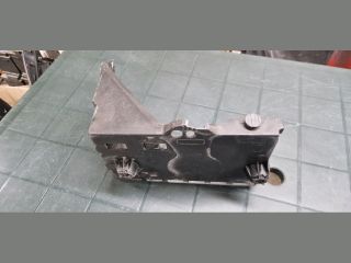 bontott CITROËN DS5 Akkumulátor Tartó