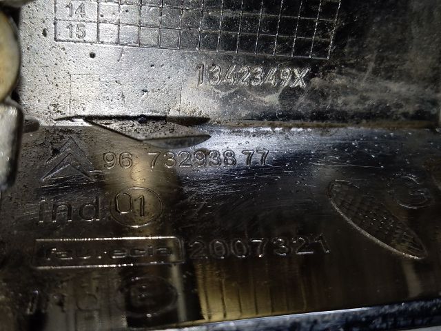 bontott CITROËN DS5 Bal első Lökhárító Díszléc