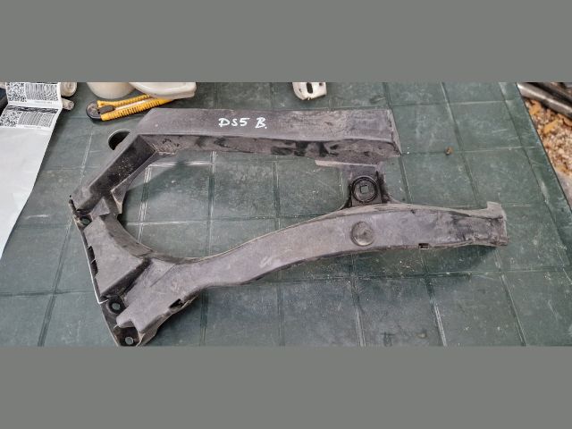 bontott CITROËN DS5 Bal hátsó Oldal Lökhárító Tartó (Műanyag)