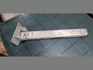 bontott CITROËN DS5 Bal Lökhárító Tartó Nyúlványvég