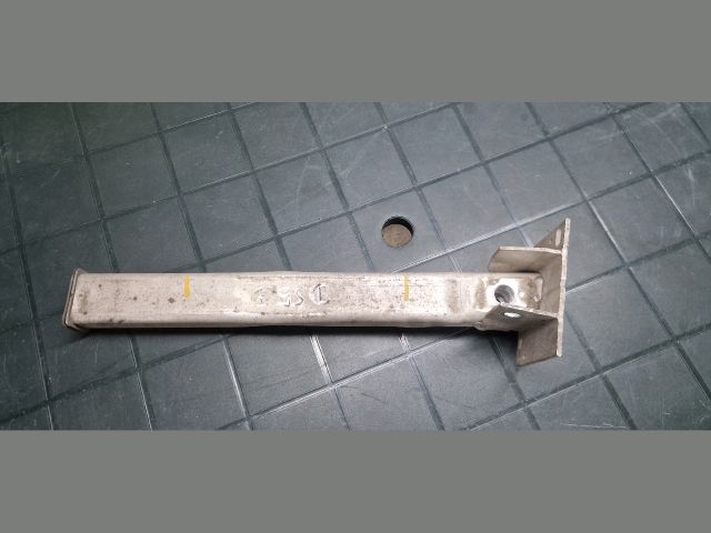 bontott CITROËN DS5 Bal Lökhárító Tartó Nyúlványvég