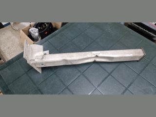 bontott CITROËN DS5 Bal Lökhárító Tartó Nyúlványvég