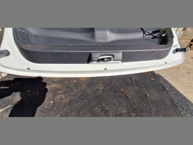 bontott CITROËN DS5 Csomagtérajtó (Részeivel)