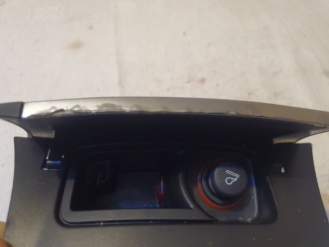 bontott CITROËN DS5 Első Hamutartó