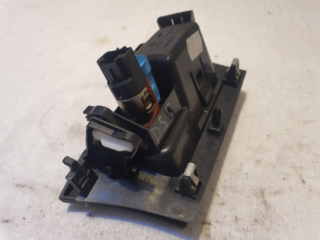 bontott CITROËN DS5 Első Hamutartó