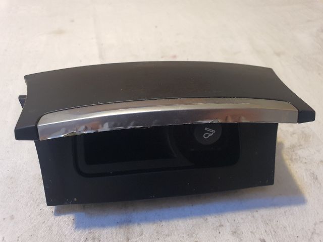 bontott CITROËN DS5 Első Hamutartó