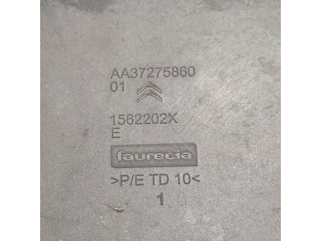 bontott CITROËN DS5 Első Vonószem Burkolat