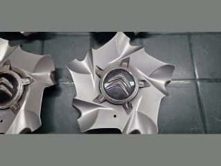 bontott CITROËN DS5 Felniközép Szett