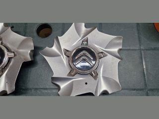 bontott CITROËN DS5 Felniközép Szett