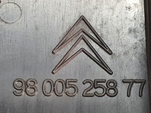 bontott CITROËN DS5 Homlokfal Burkolat