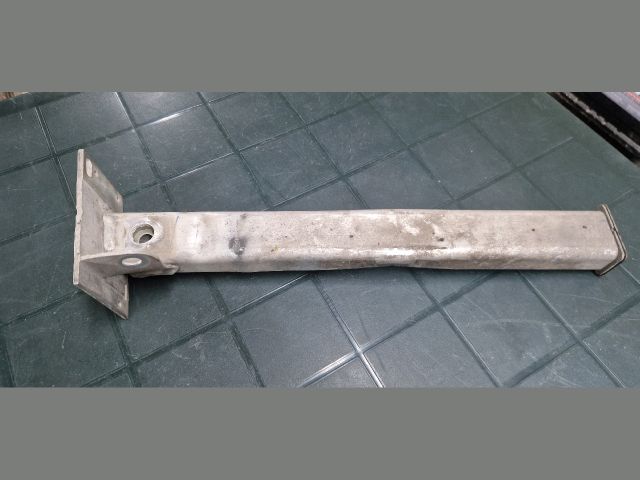 bontott CITROËN DS5 Jobb Lökhárító Tartó Nyúlványvég