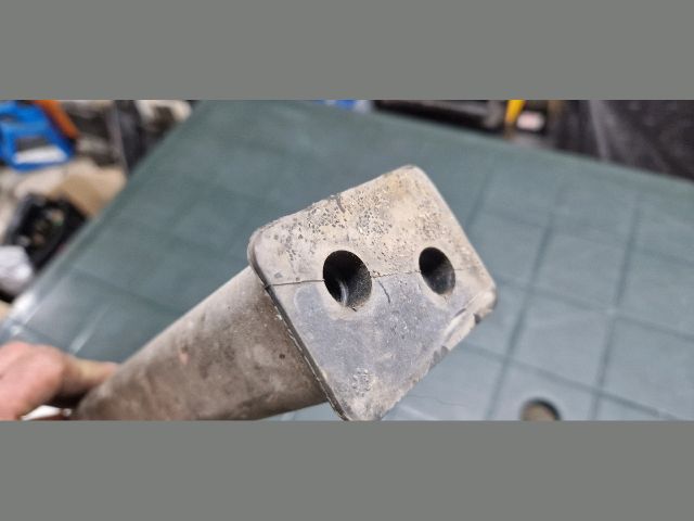 bontott CITROËN DS5 Jobb Lökhárító Tartó Nyúlványvég