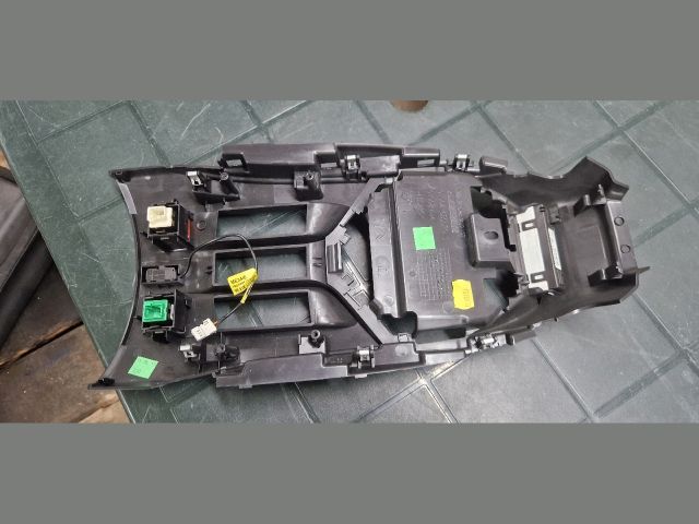 bontott CITROËN DS5 Középkonzol Keret