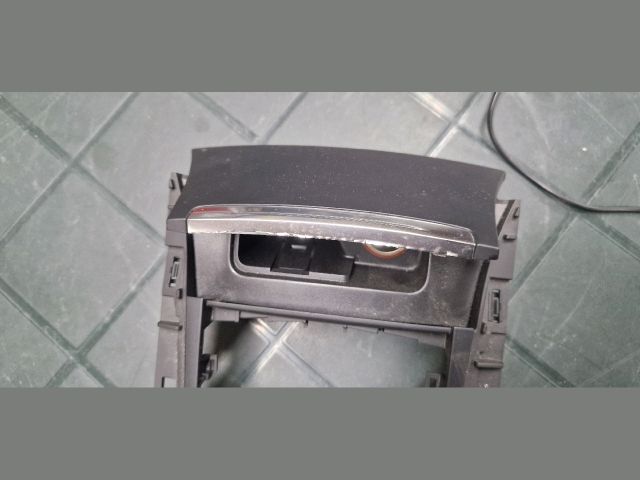 bontott CITROËN DS5 Középkonzol Keret