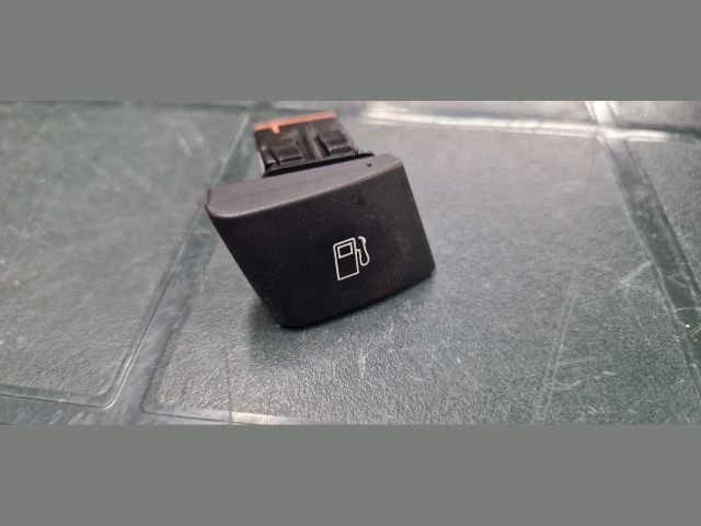 bontott CITROËN DS5 Tankajtó Nyitó Kar / Gomb