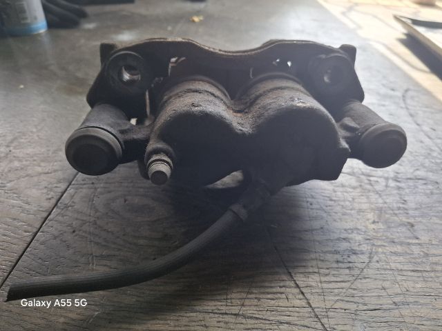 bontott CITROËN JUMPER Bal első Féknyereg Munkahengerrel