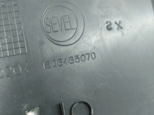 bontott CITROËN JUMPER Bal B Oszlop Burkolat