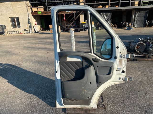 bontott CITROËN JUMPER Bal első Ajtó (Részeivel)