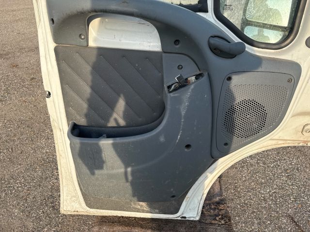 bontott CITROËN JUMPER Bal első Ajtó (Részeivel)