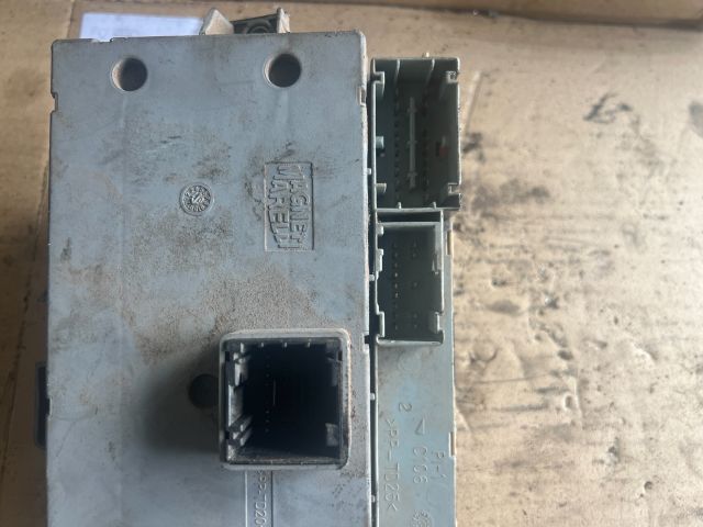 bontott CITROËN JUMPER Biztosítéktábla Utastér