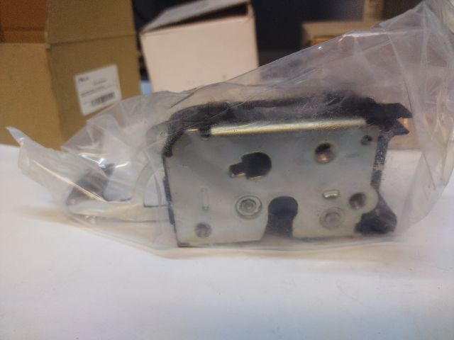 bontott CITROËN JUMPER Csomagtérajtó Zárszerkezet